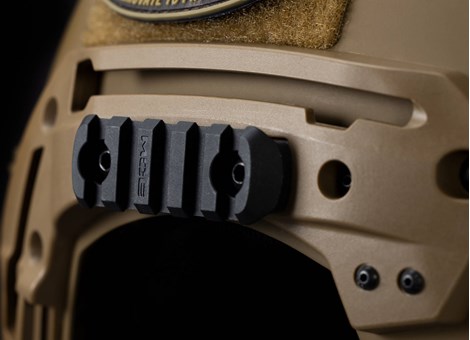 MAGPUL MOE 5-Slot Mounting Kit on EXFIL Rail 2.0 Closeup
