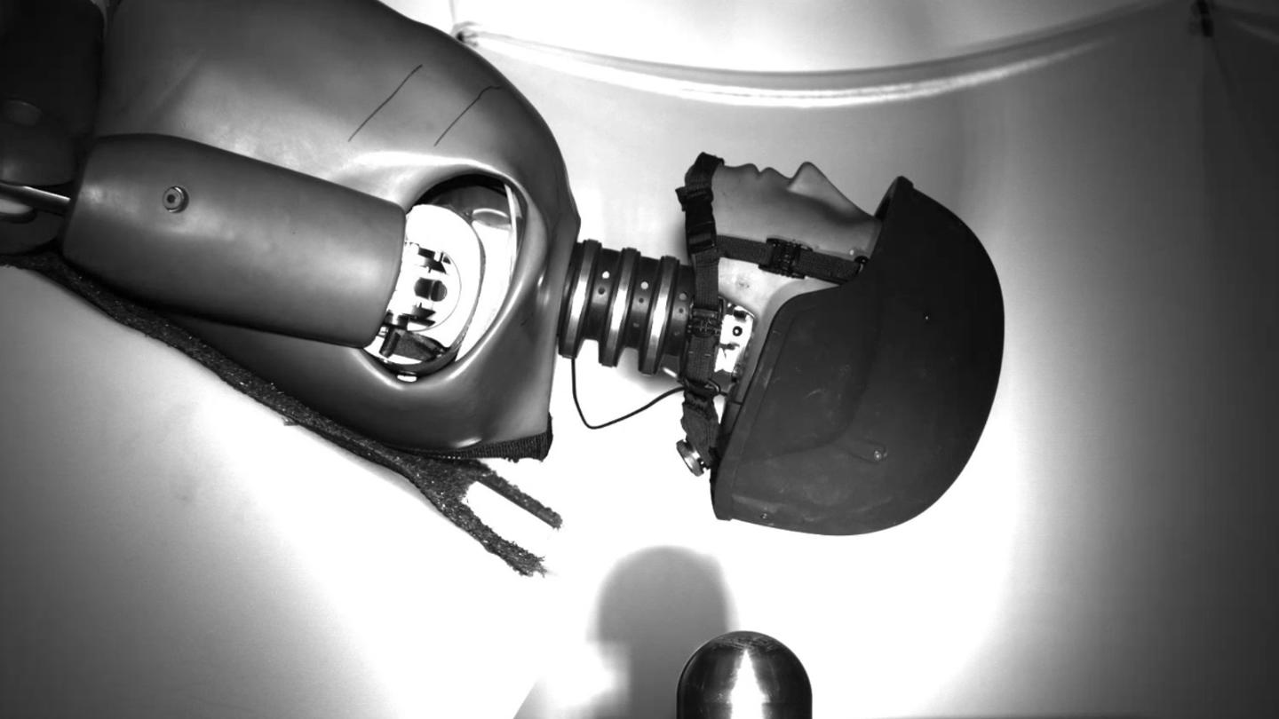Helemet on prop