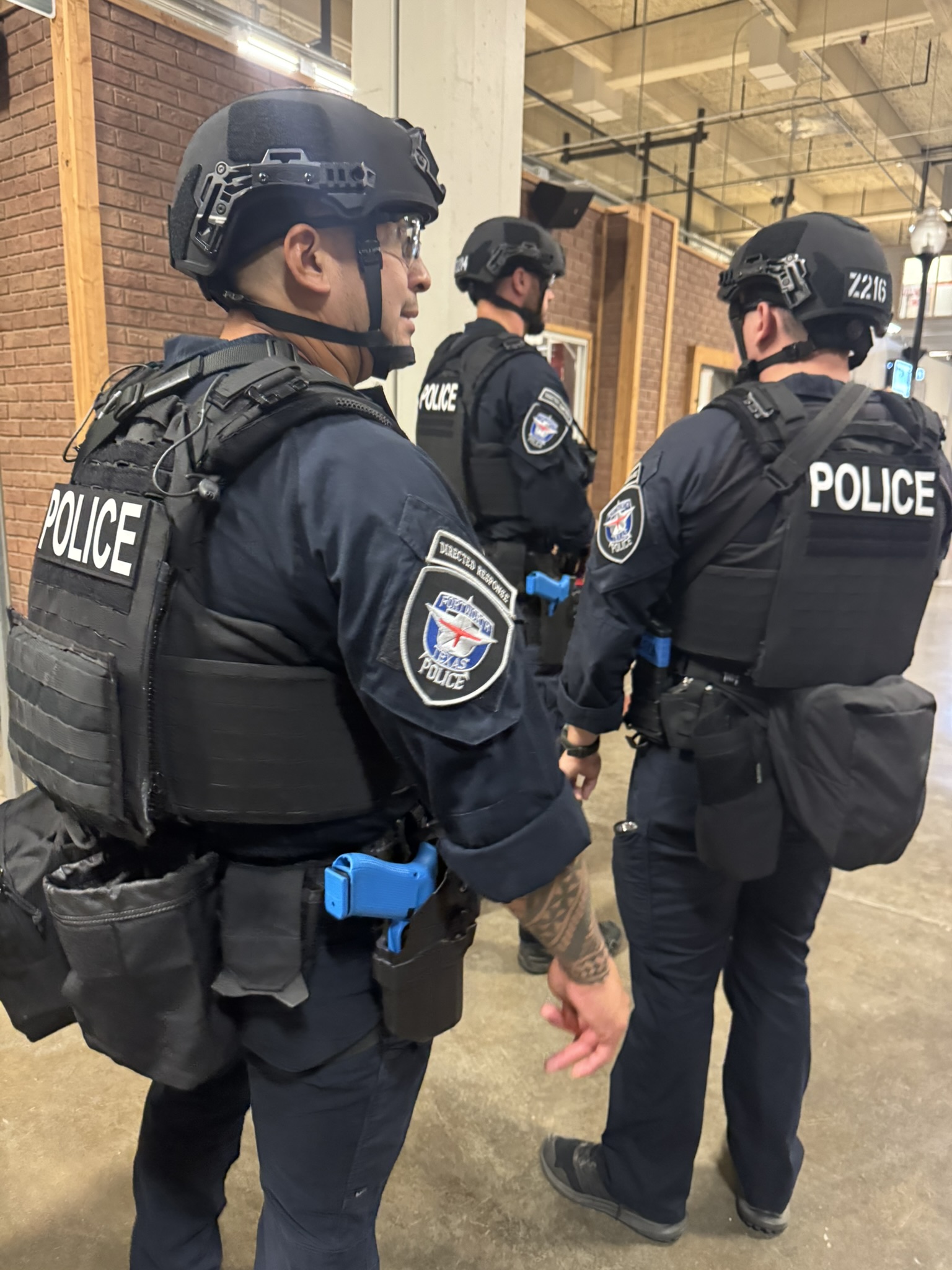 Police officers training in Team Wendy RIFLETECH helmets