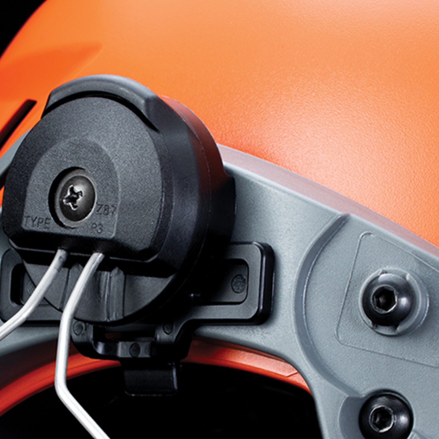 SAR TACTICAL QR PELTOR ADAPTER CLOSEUP