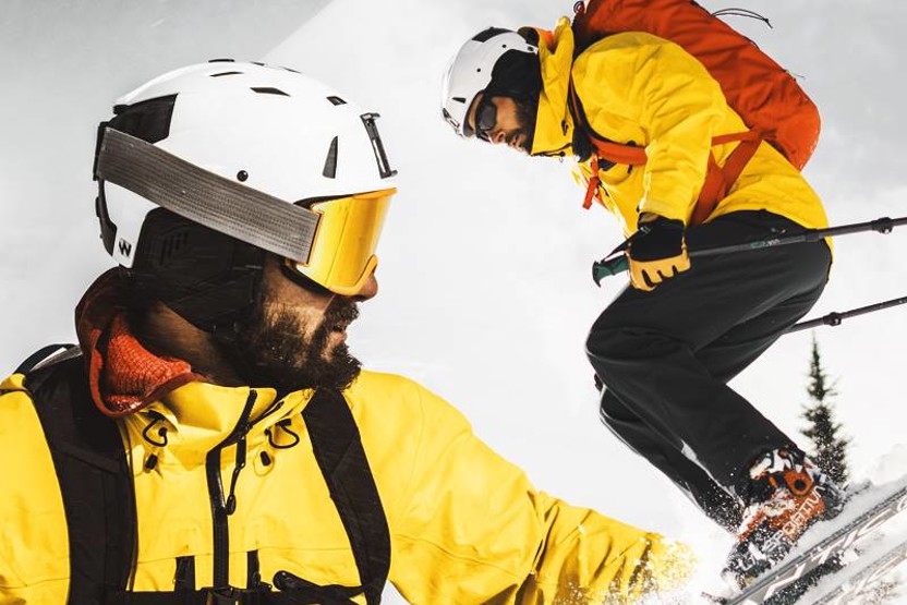 Man skiing wearing the Team Wendy M216 Helmet