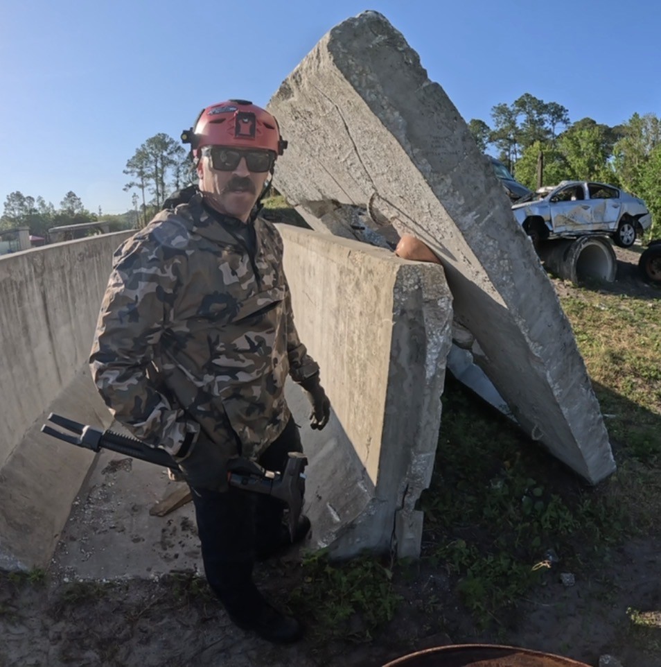 Team Wendy Brand Ambassador Steven Cathey wearing a SAR Tactical Helmet